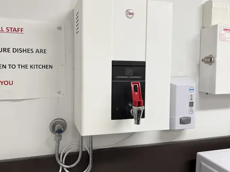 Commercial instant hot water boiler